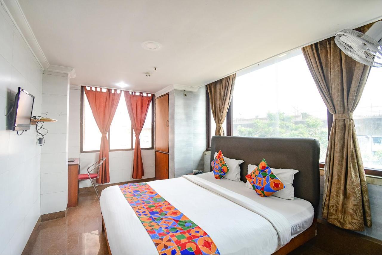 Fabhotel Raj Darbar Kolkata Exterior photo