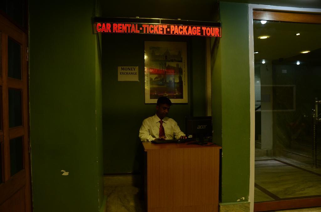 Fabhotel Raj Darbar Kolkata Exterior photo